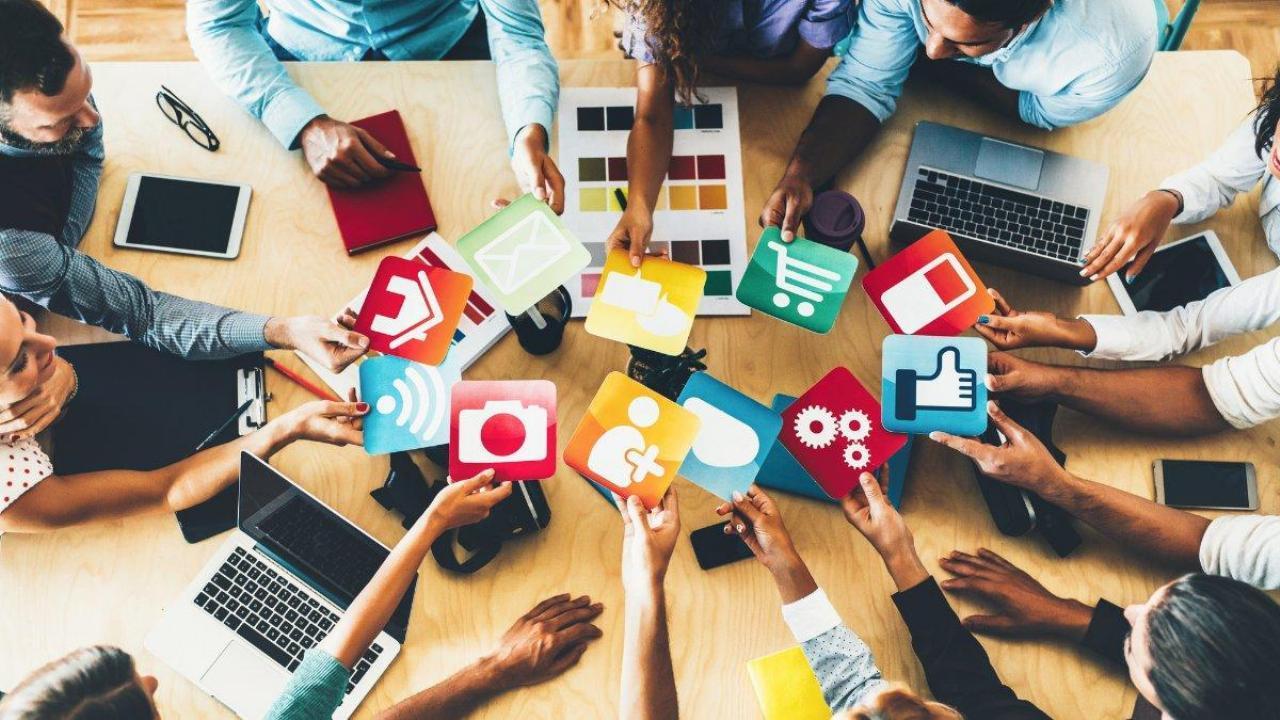 Offrez-vous les services d'un community manager pour gérer votre présence sur les réseaux sociaux